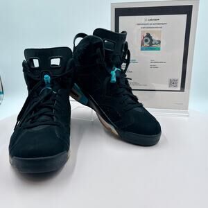 Authenticated - Nike Air Jordan Retro UNC 384554-006